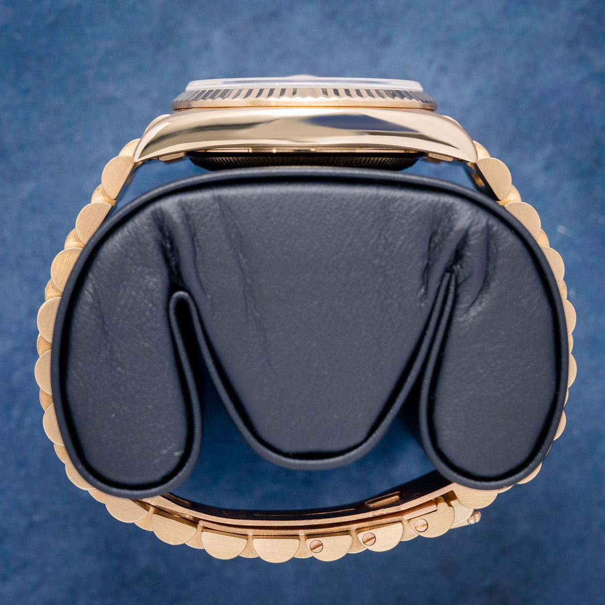 Rolex Day-Date 18238 Yellow Gold Blue Stick Dial – caseback
