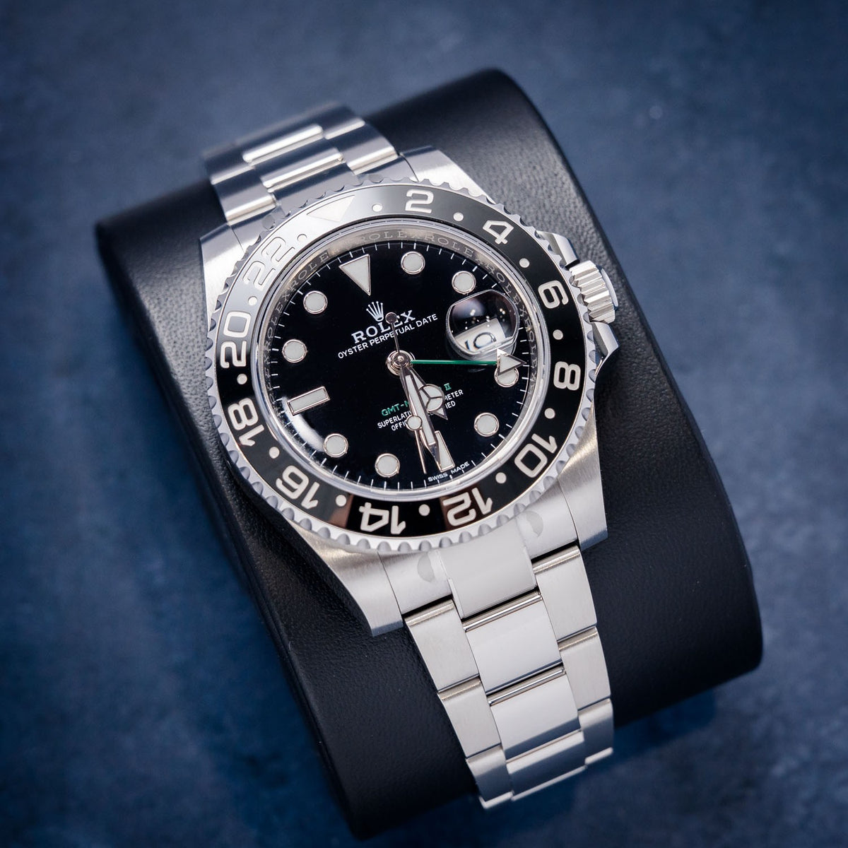 Rolex GMT-Master II 116710LN Ceramic – dial close-up