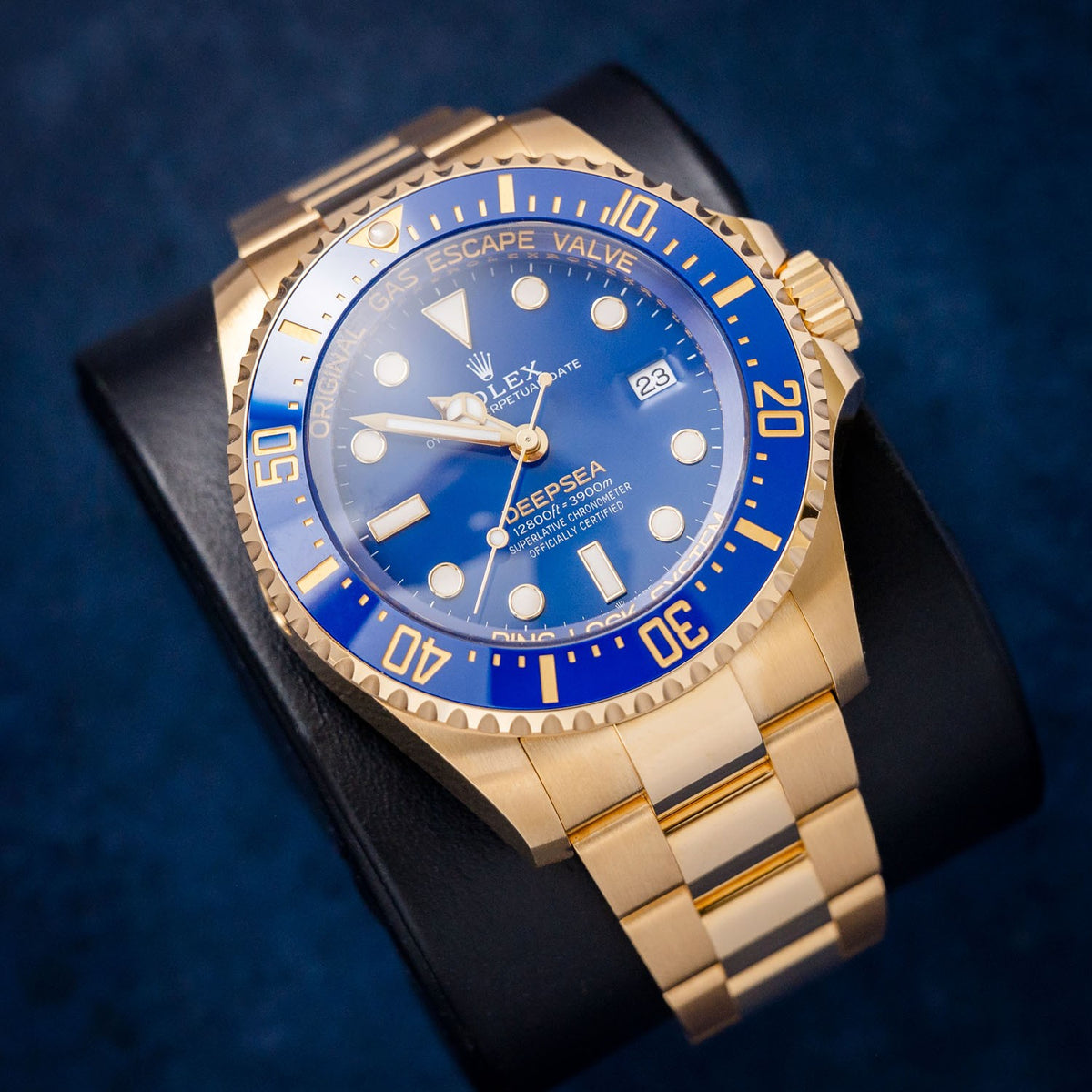 Rolex Sea-Dweller Deepsea 136668LB Yellow Gold Blue Dial – dial close-up