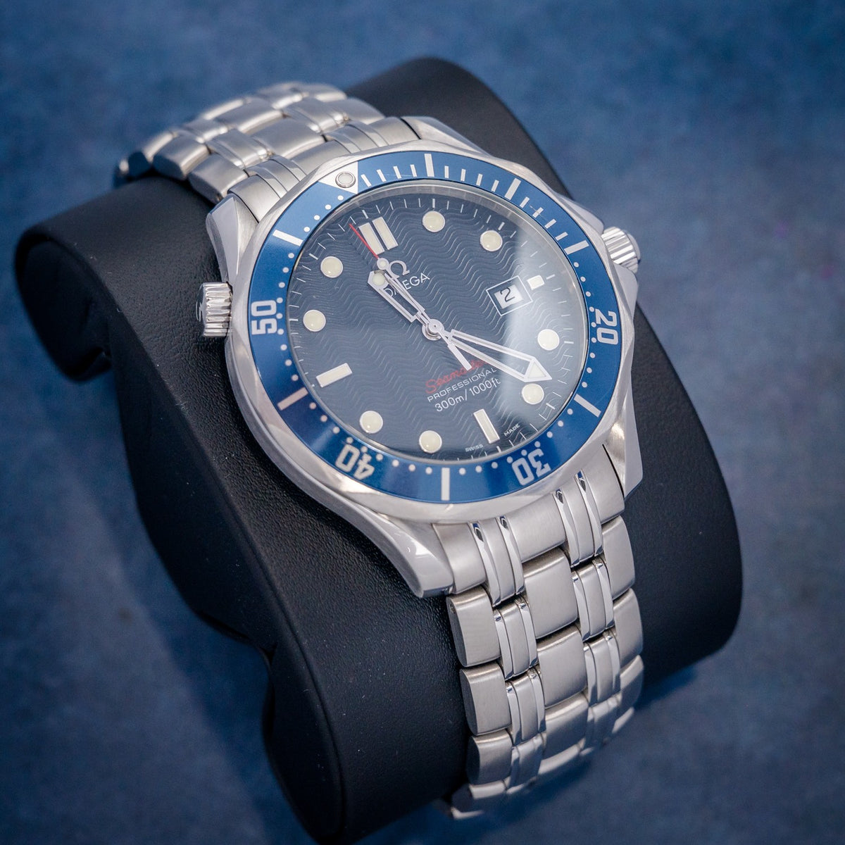 Omega Seamaster 22218000 Steel – dial close-up