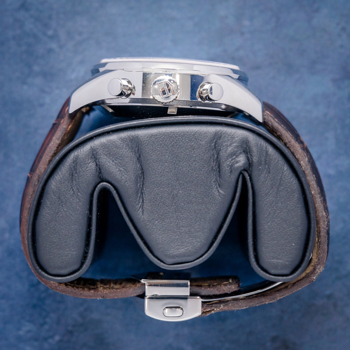 TAG Heuer Carrera CAS2112 – side