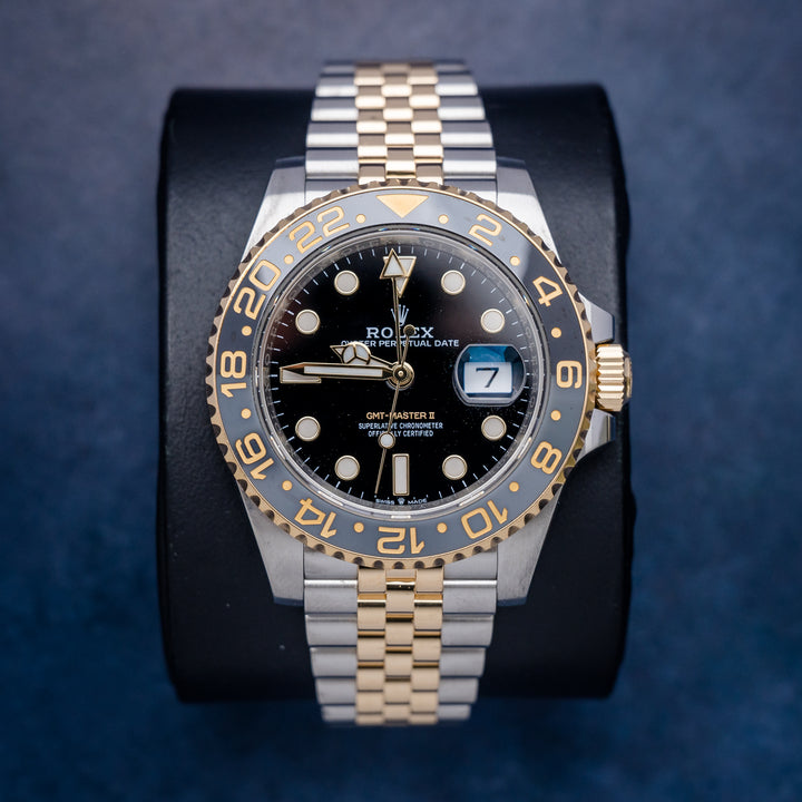 Rolex GMT-Master II 126713GRNR Steel & Yellow Gold – front