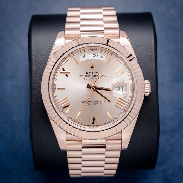 Rolex Day-Date 228235 Rose Gold Sundust Roman Dial – front