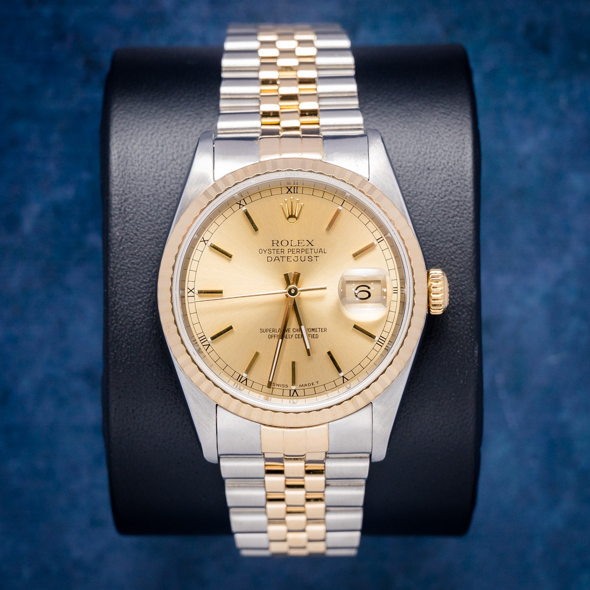Rolex Datejust 16233 Steel & Yellow Gold Champagne Index Dial – front