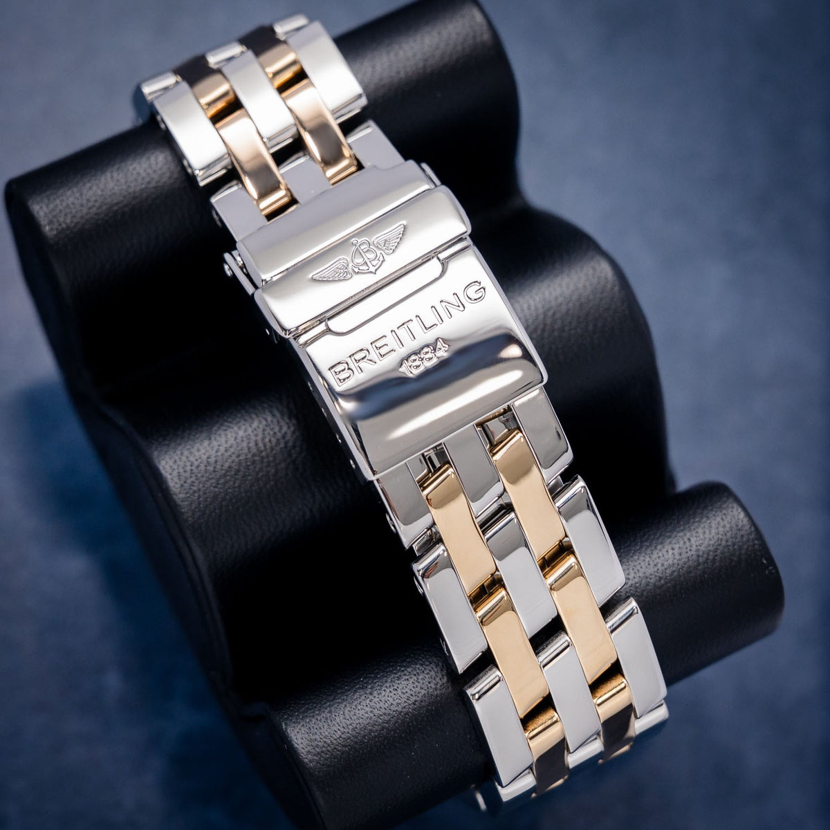 Breitling Chronomat CB0420 Rose Gold Mother Of Pearl Dial – clasp