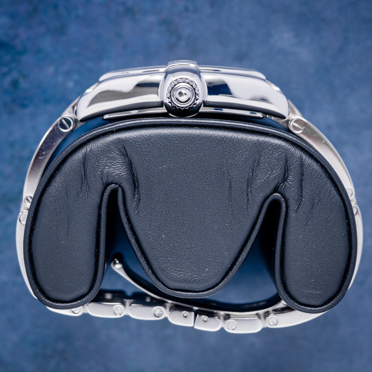 Cartier Roadster 2510 / W62025V3 Steel – caseback