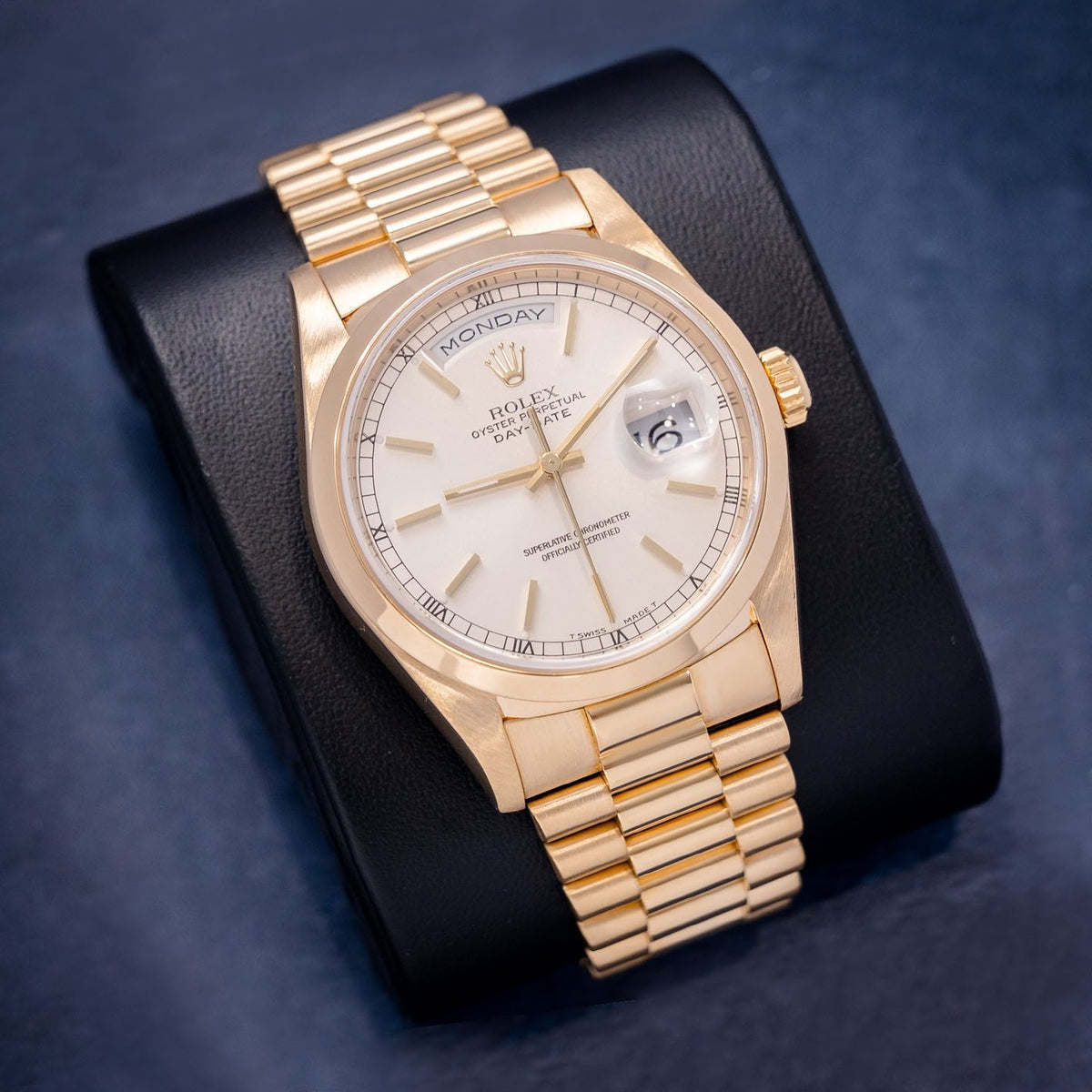 Rolex Day-Date 18208 Yellow Gold Champagne Stick Dial – dial close-up