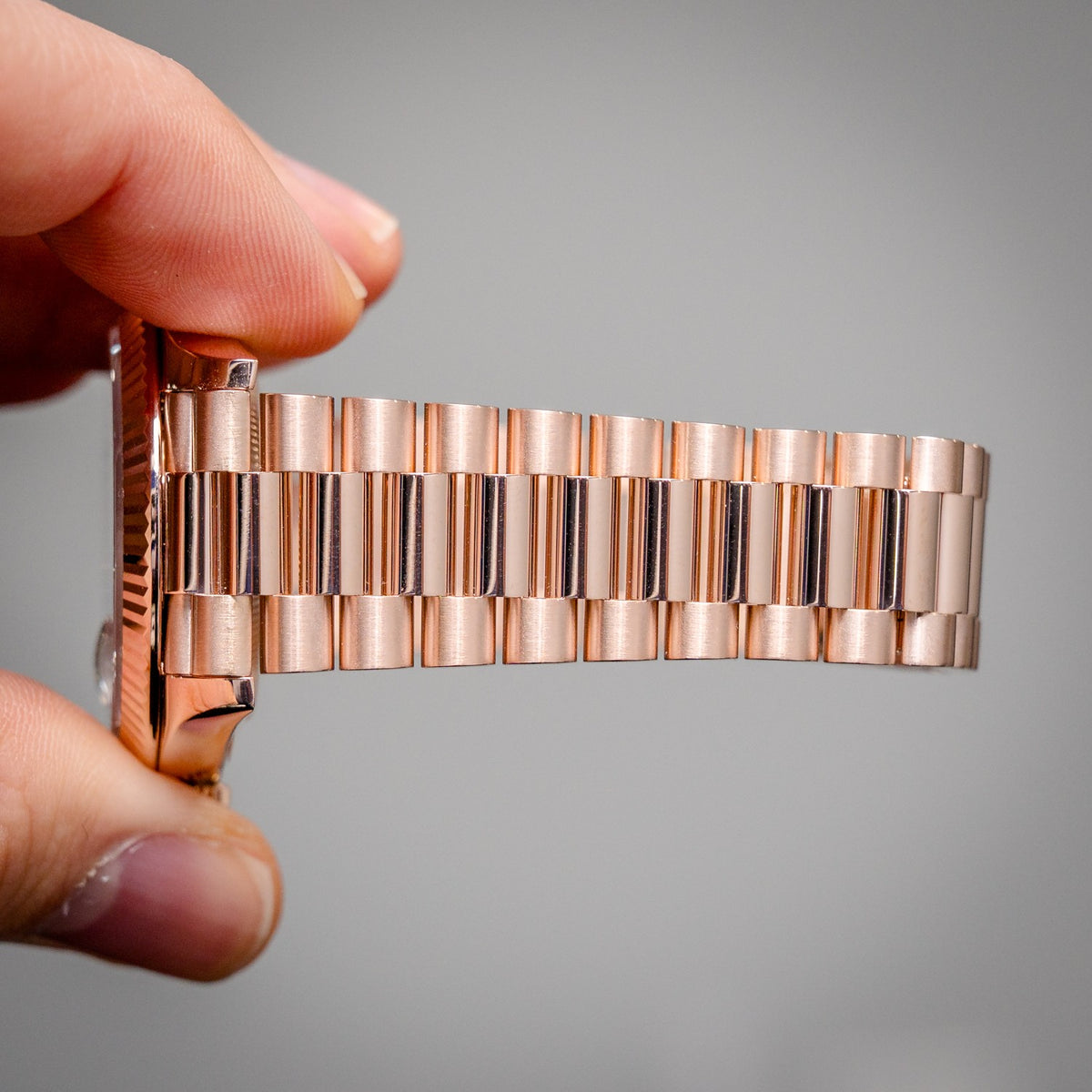 Rolex Day-Date 228235 Rose Gold Sundust Roman Dial – bracelet