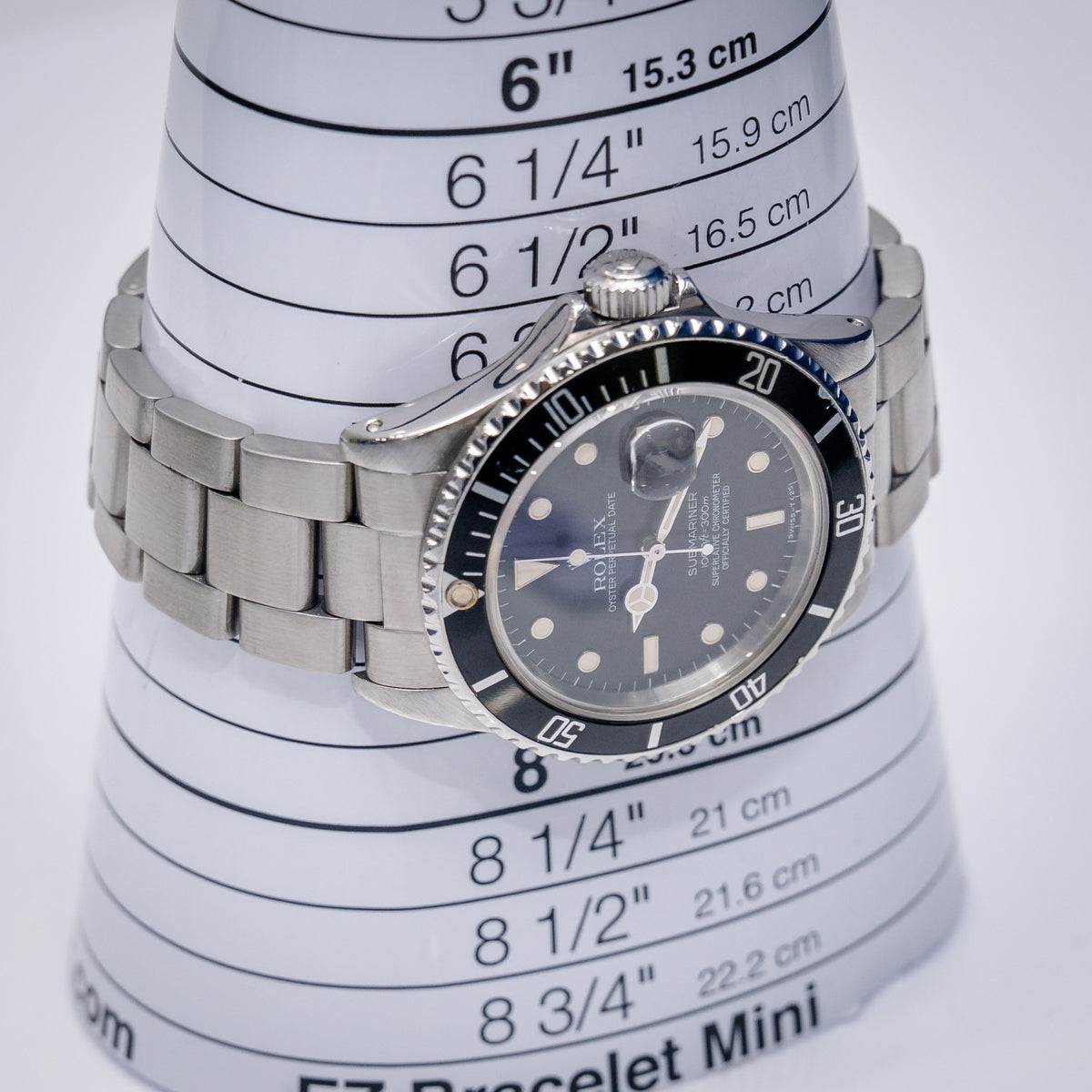 Rolex Submariner Date 16800 Steel – detail