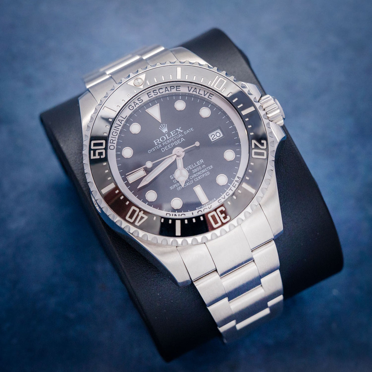 Rolex Deepsea Sea-Dweller 116660 Steel – dial close-up