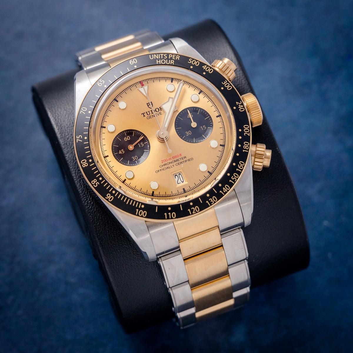 Tudor Black Bay M79363N Steel & Yellow Gold Champagne Dial – dial close-up