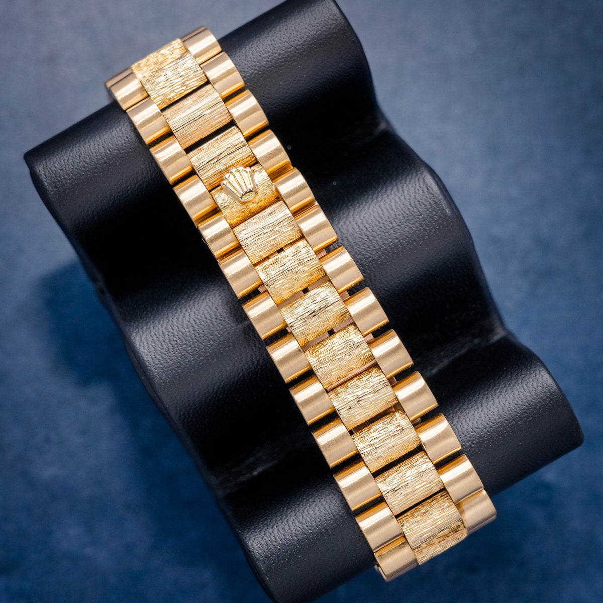 Rolex Day-Date 36 1803 Yellow Gold – side
