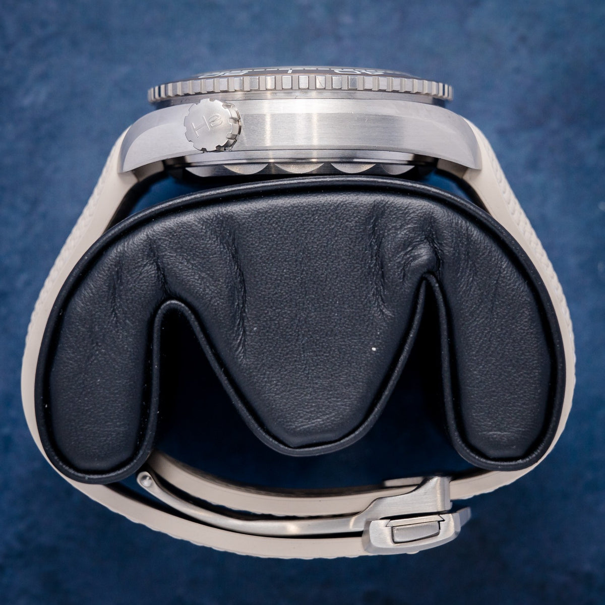 Omega Seamaster Planet Ocean 600M 215.32.44.21.09.001 Steel Beige Dial – caseback