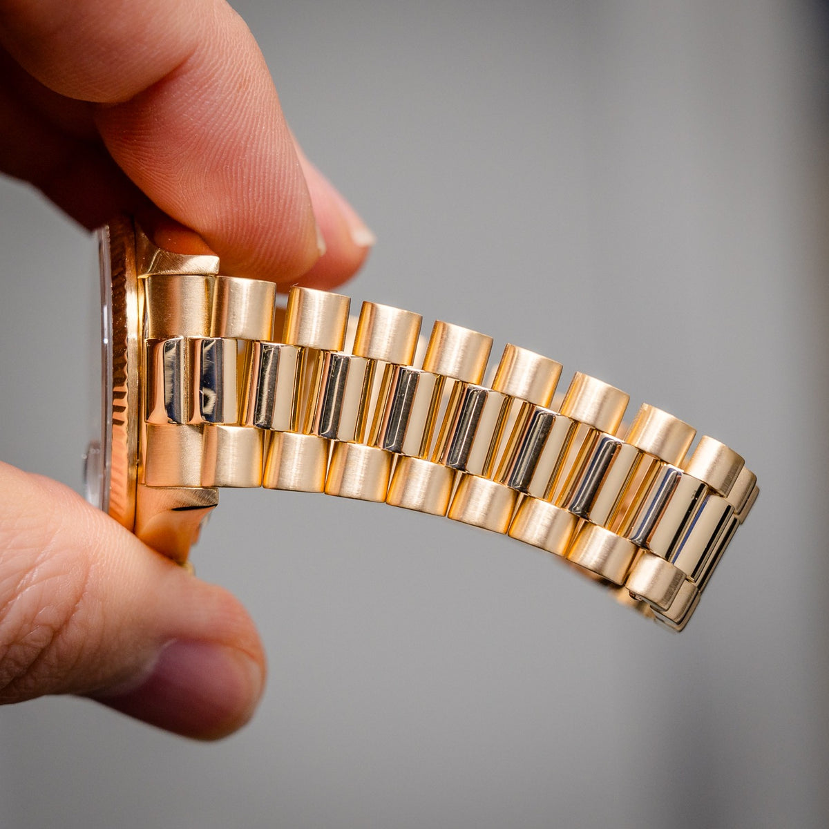 Rolex Day-Date DD36 18038 Yellow Gold Champagne Stick Dial – bracelet