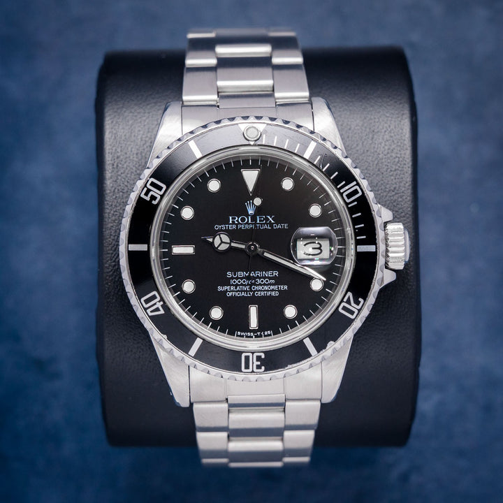 Rolex Submariner Date 16800 Steel – front
