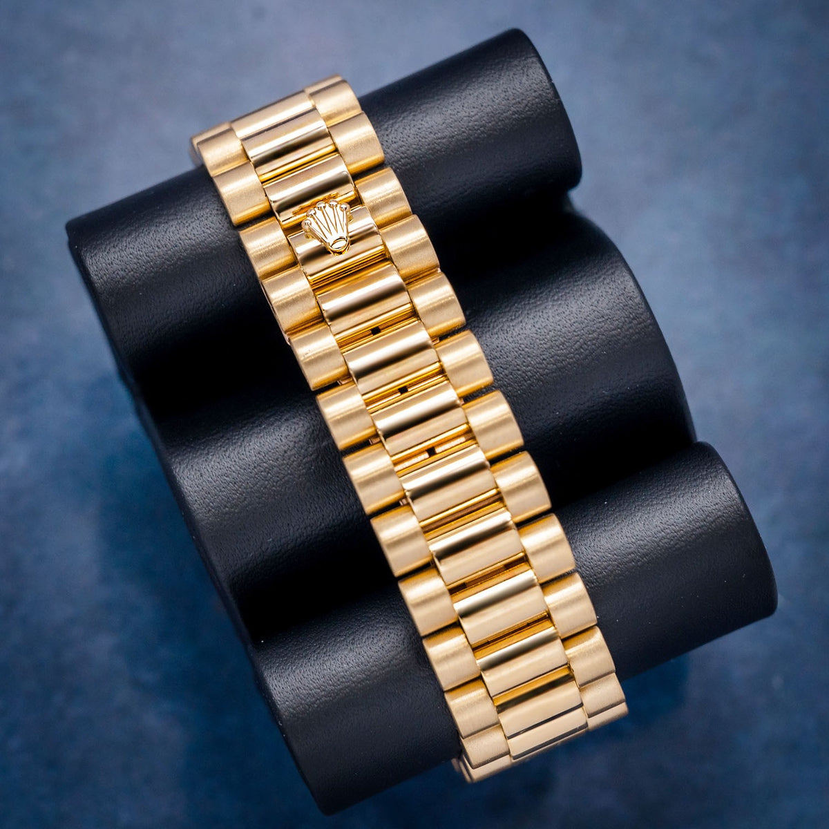 Rolex Day-Date 18208 Yellow Gold Champagne Stick Dial – clasp