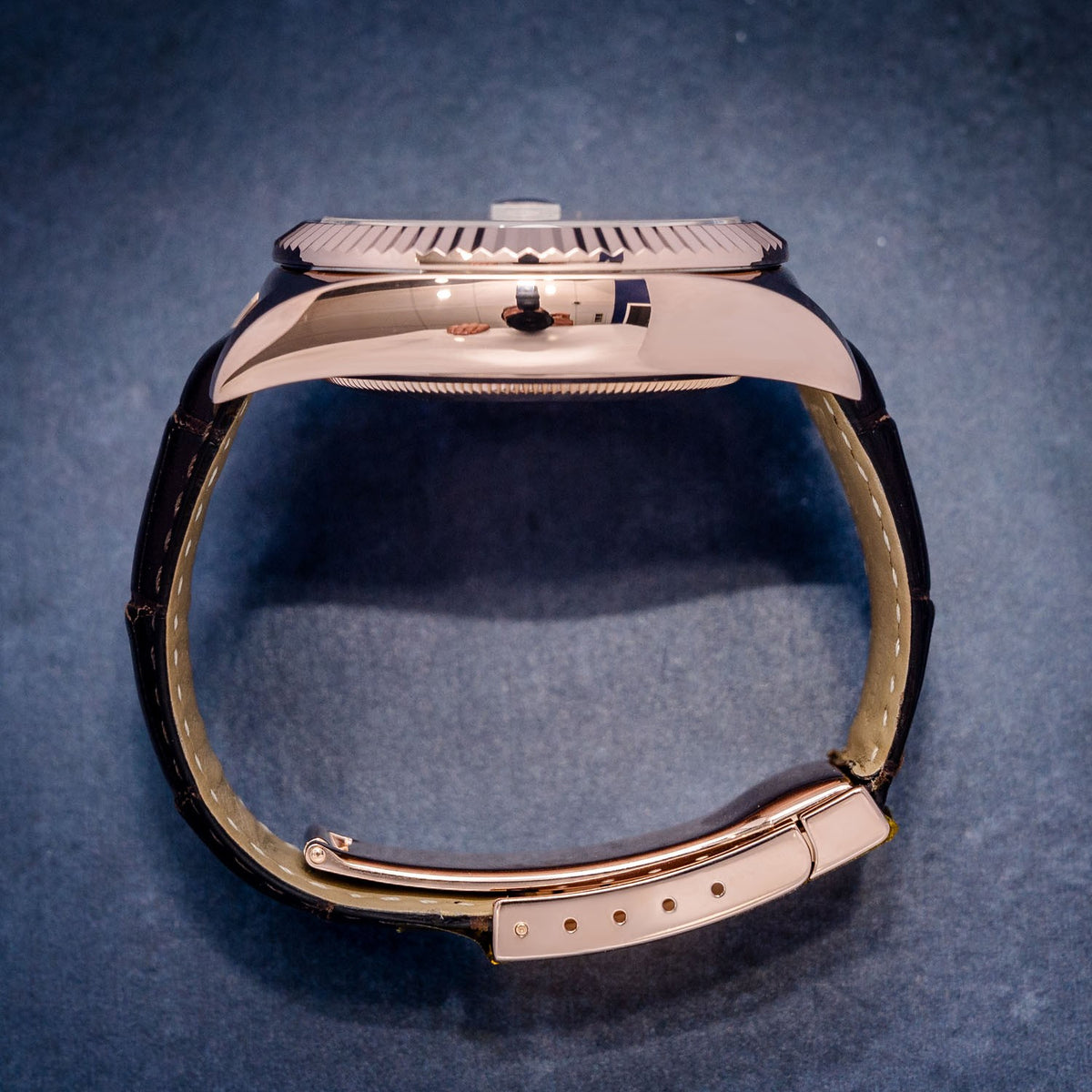 Rolex Sky-Dweller 326135 Rose Gold Chocolate Dial – caseback