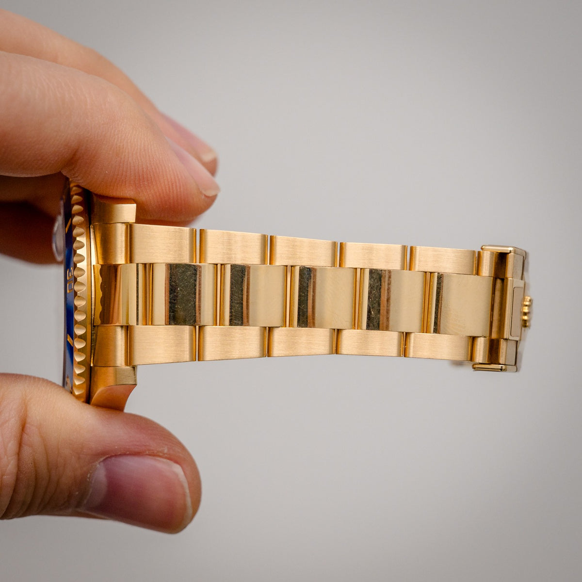 Rolex Submariner 126618LB Yellow Gold – bracelet