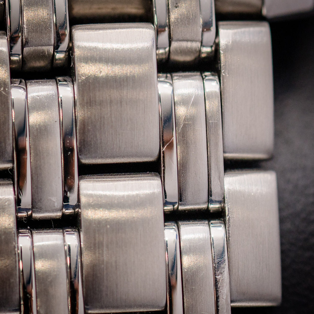Omega Seamaster 22218000 Steel – box & papers