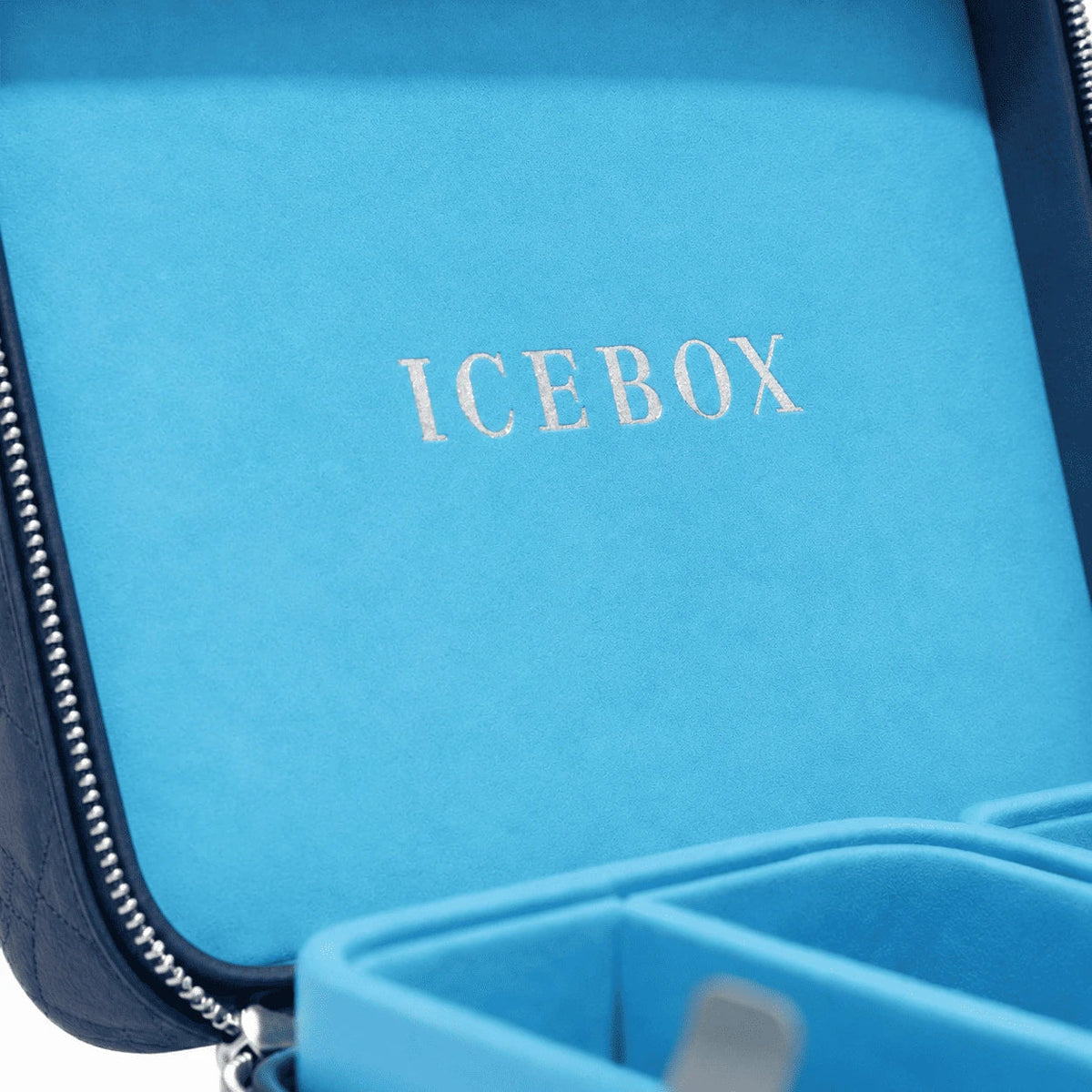 Icebox Large Traveler Case in navy, 4-watch capacity, detail view 7