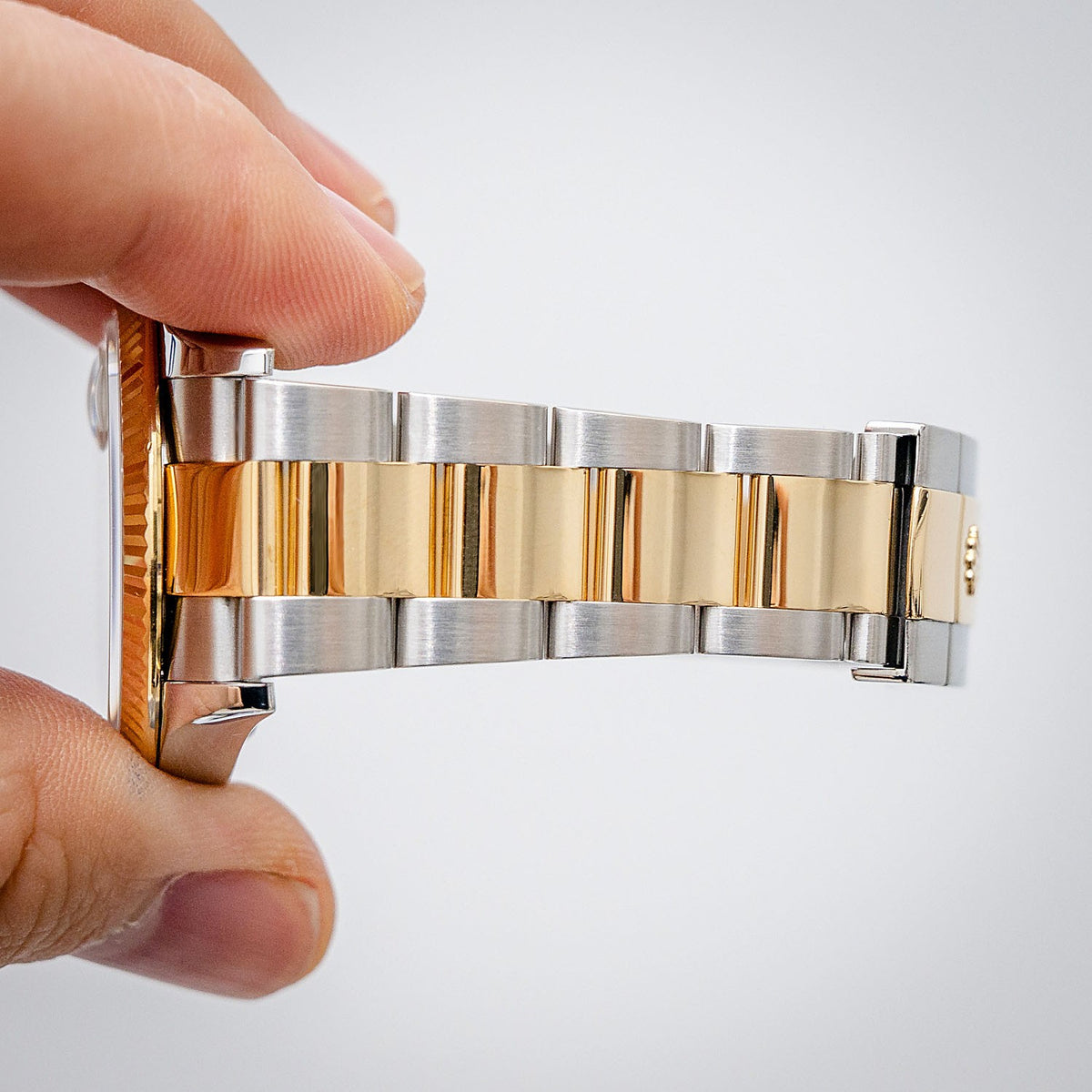 Rolex Datejust 126233 Steel & Yellow Gold Roman Dial – bracelet
