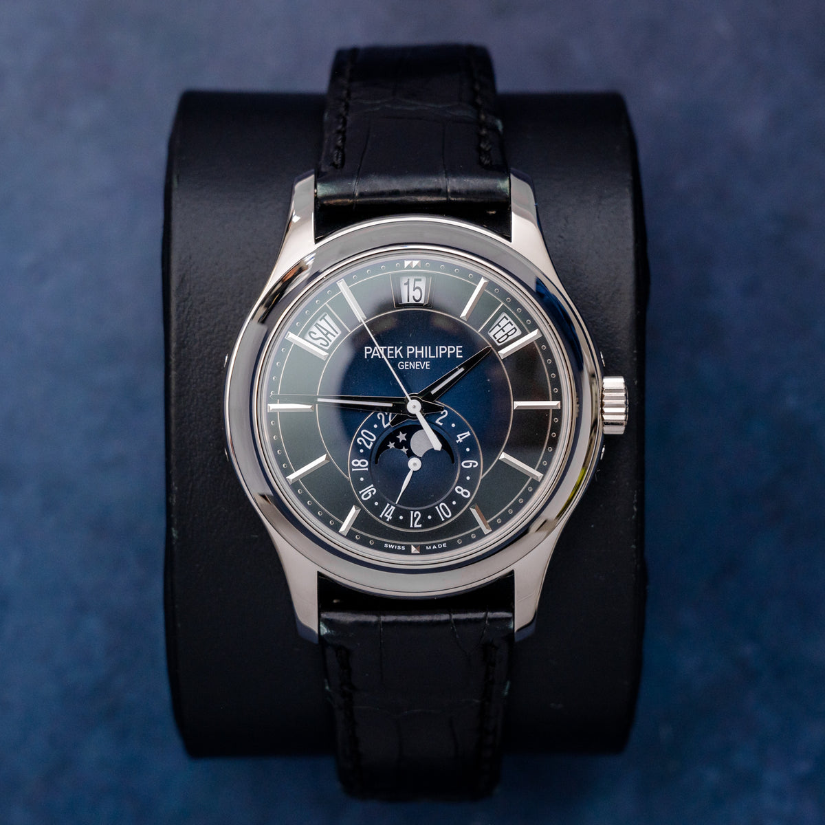 Patek Philippe Perpetual Calendar 5205G-013 White Gold Blue Dial – front