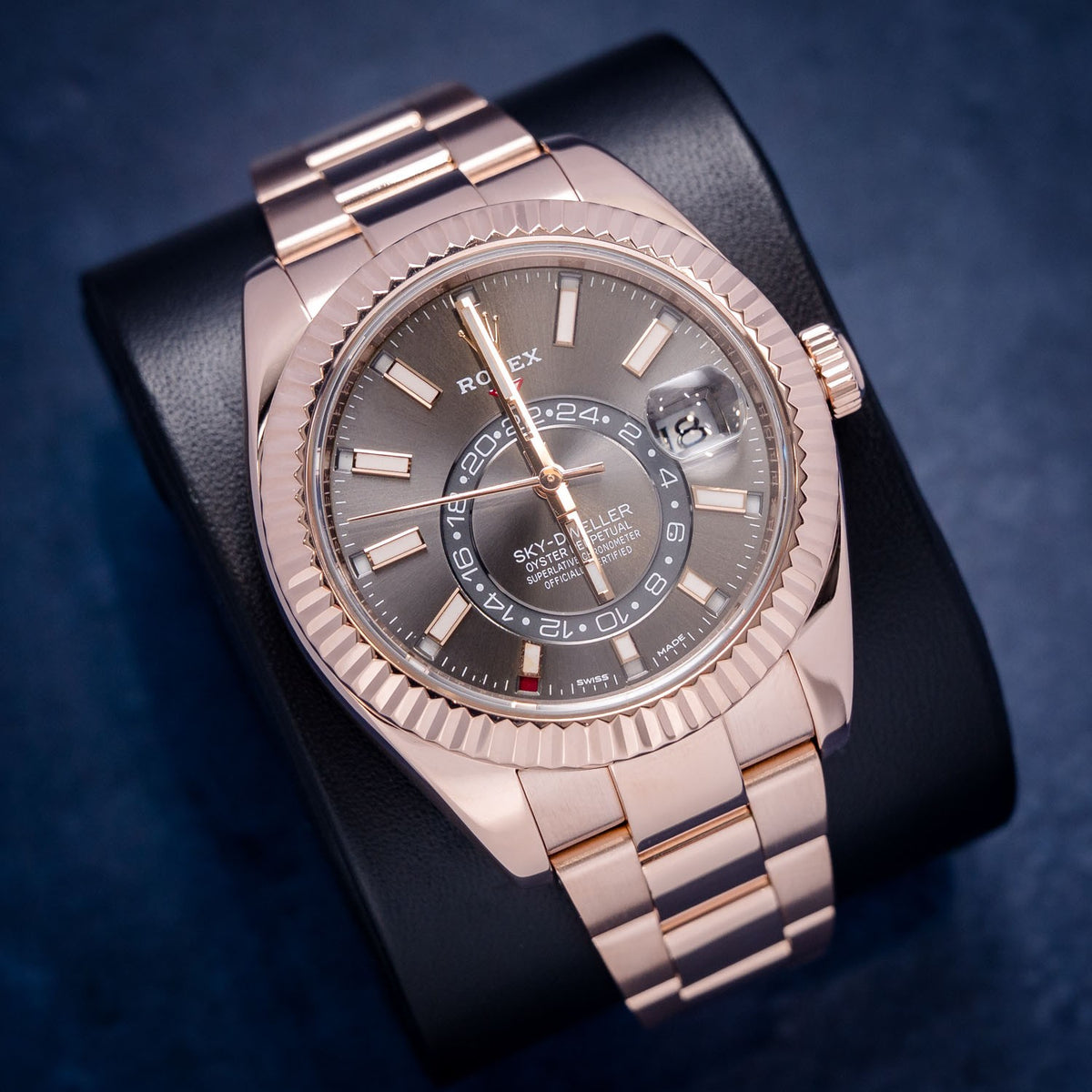 Rolex Sky-Dweller 326935 Rose Gold Rhodium Dial – dial close-up