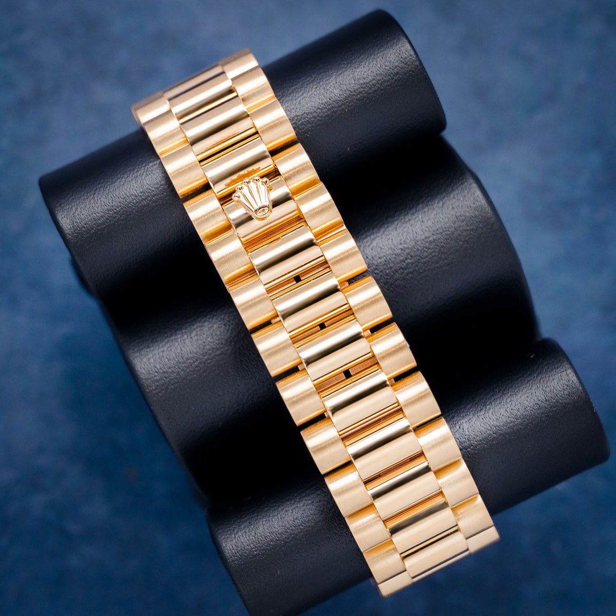 Rolex Day-Date 18038 Yellow Gold Silver Stick Dial – clasp