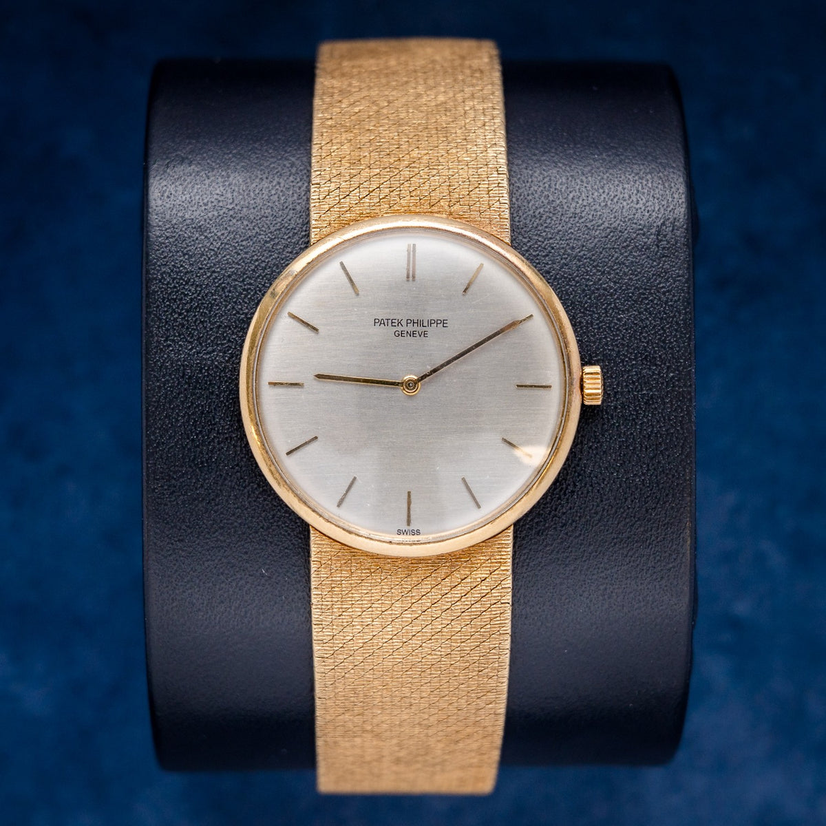 Patek Philippe Vintage Yellow Gold – front