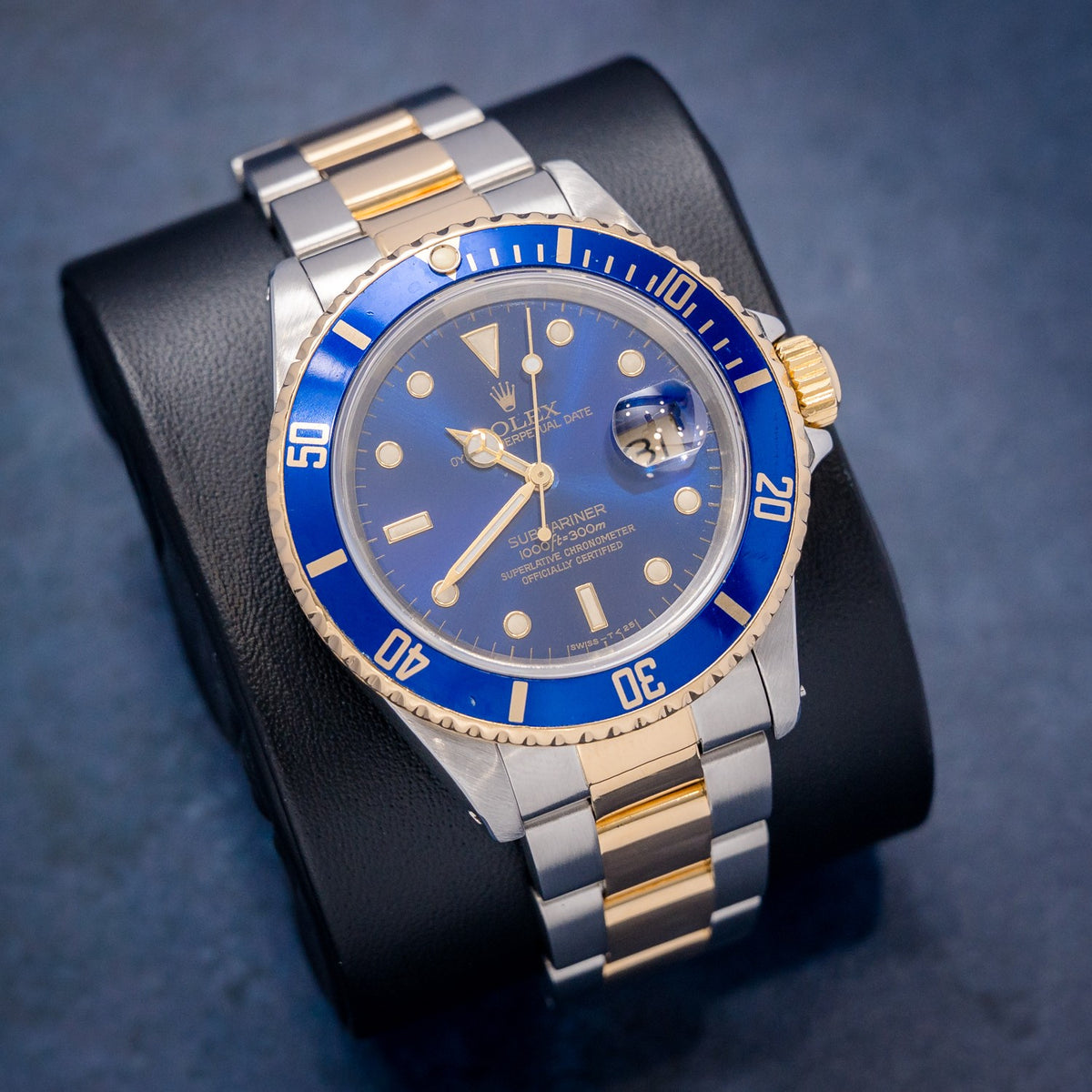 Rolex Submariner 16613 Steel & Yellow Gold Blue Dial – dial close-up