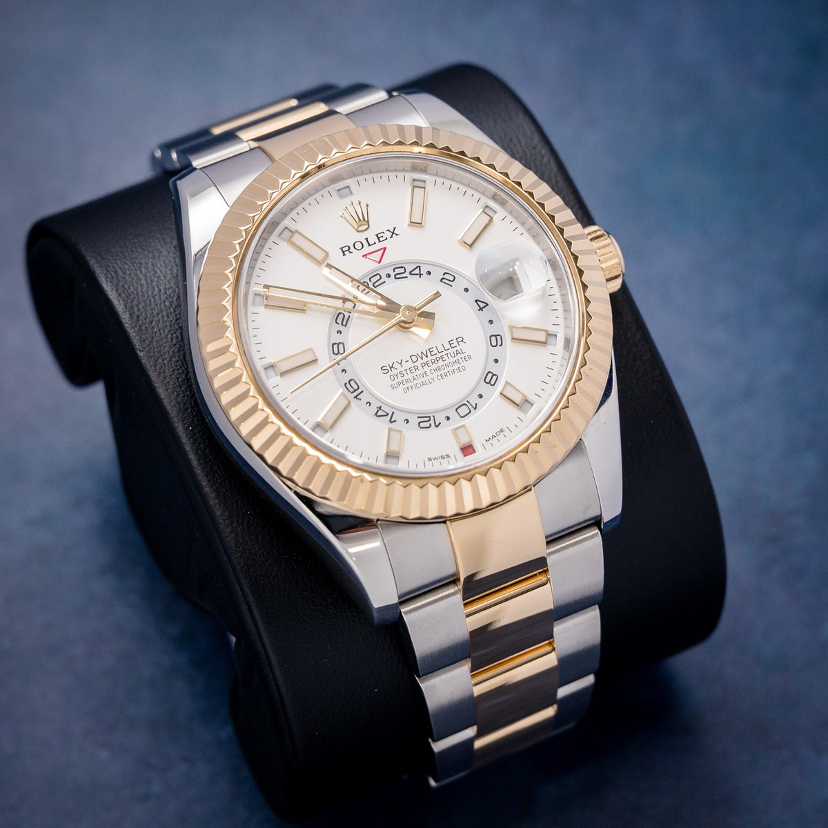 Rolex Sky-Dweller 326933 Steel & Yellow Gold – dial close-up