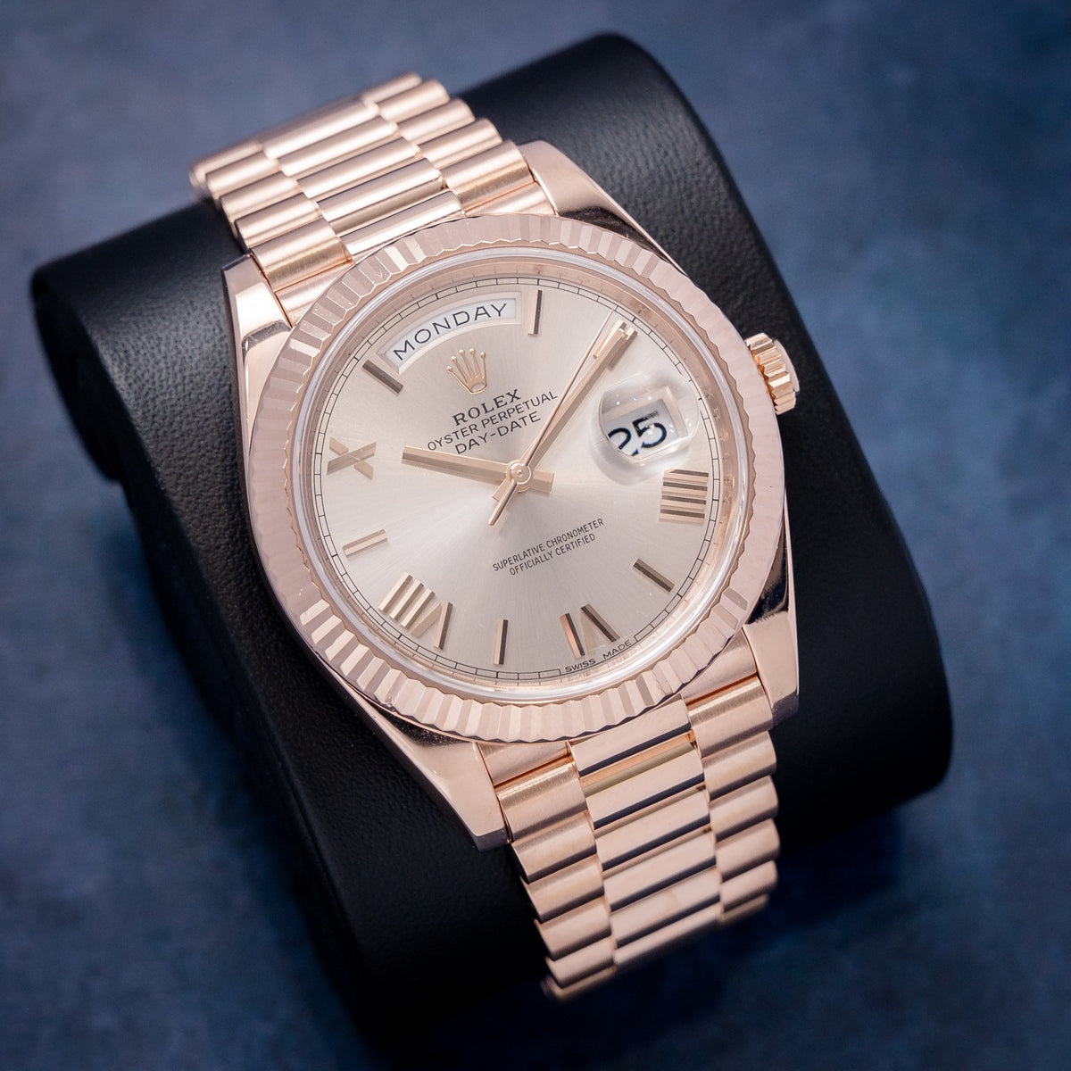 Rolex Day-Date 228235 Rose Gold Sundust Roman Dial – dial close-up