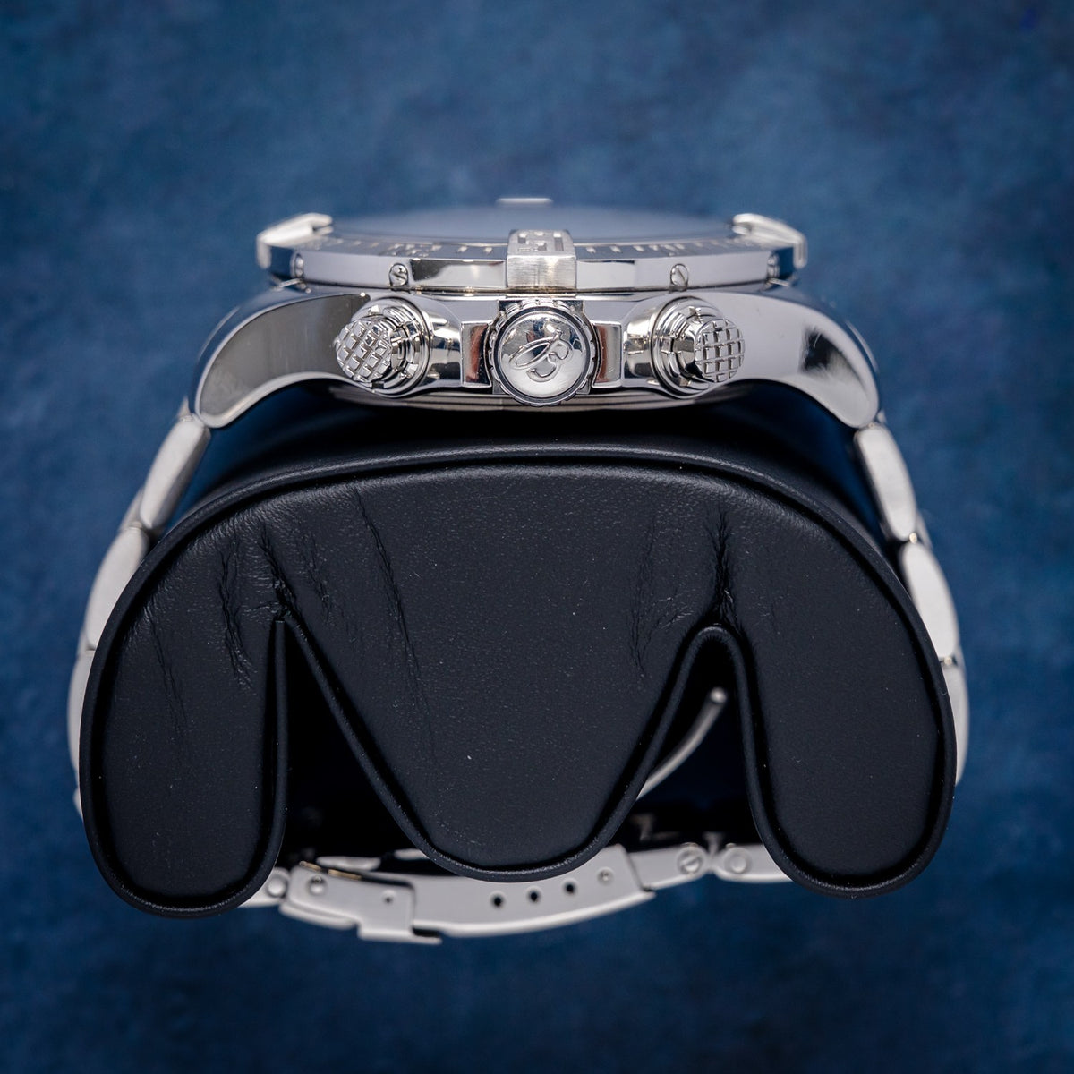 Breitling Super Avenger A13371 Steel Navy Dial – clasp