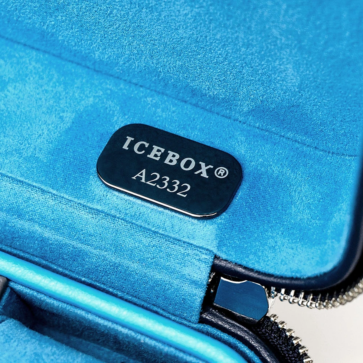 Icebox Medium Traveler Case in navy, 4-watch capacity, detail view 6