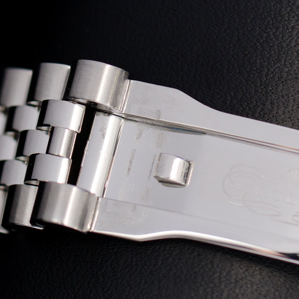 Rolex Datejust 116200 Steel Black Index Dial – detail