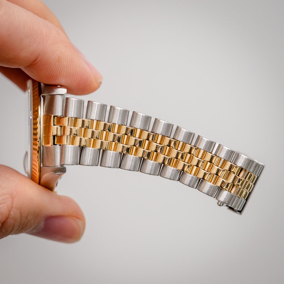 Rolex Datejust 16233 Steel & Yellow Gold Index Dial – bracelet