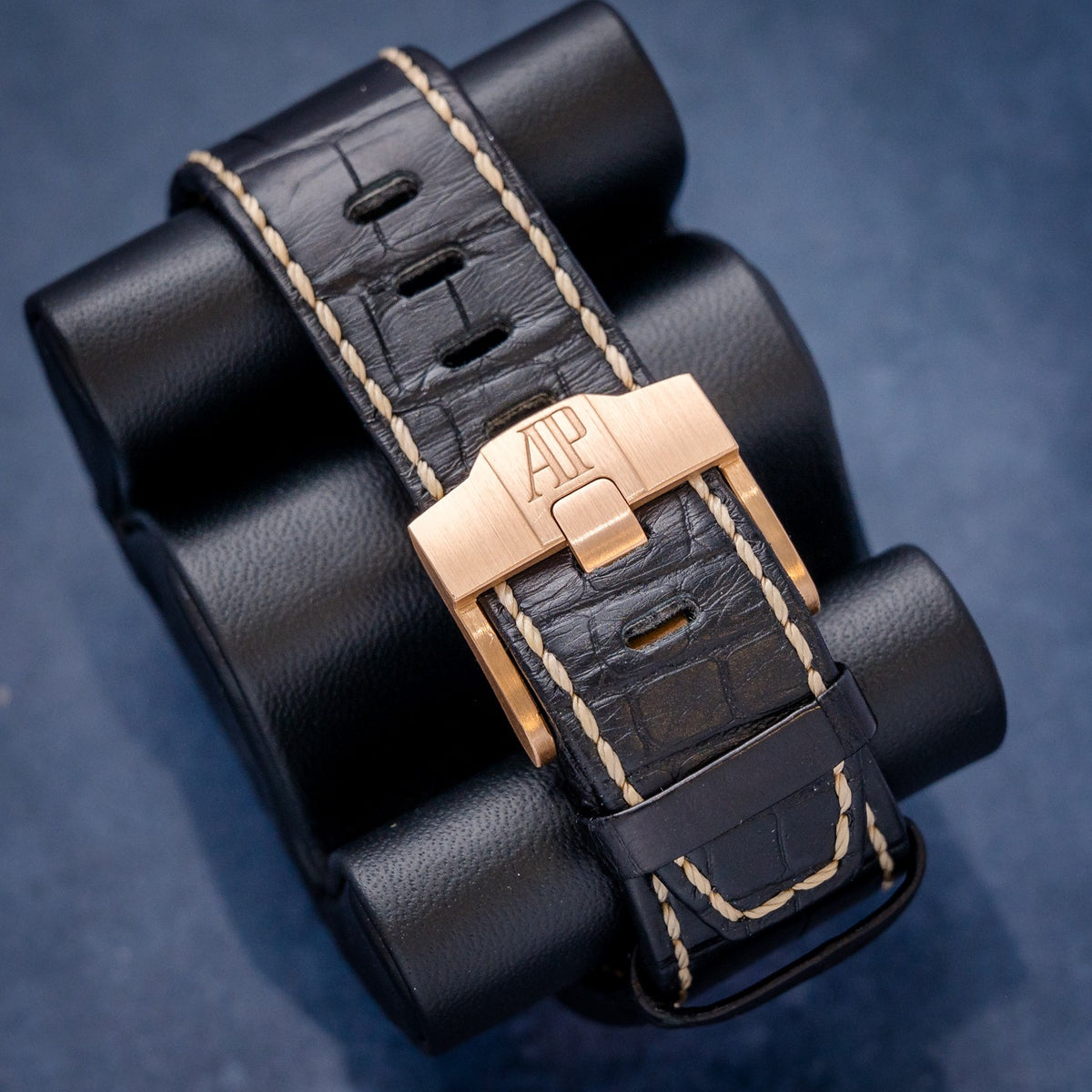 Audemars Piguet Royal Oak Offshore 26470OR.OO.A002CR.01 Rose Gold – clasp