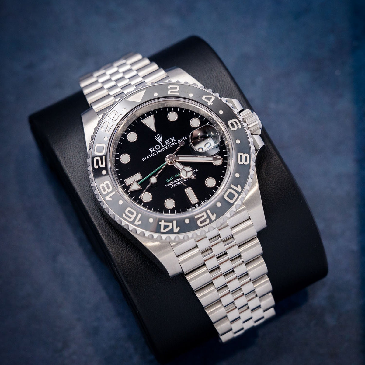 Rolex GMT-Master II 126710GRNR Ceramic – dial close-up