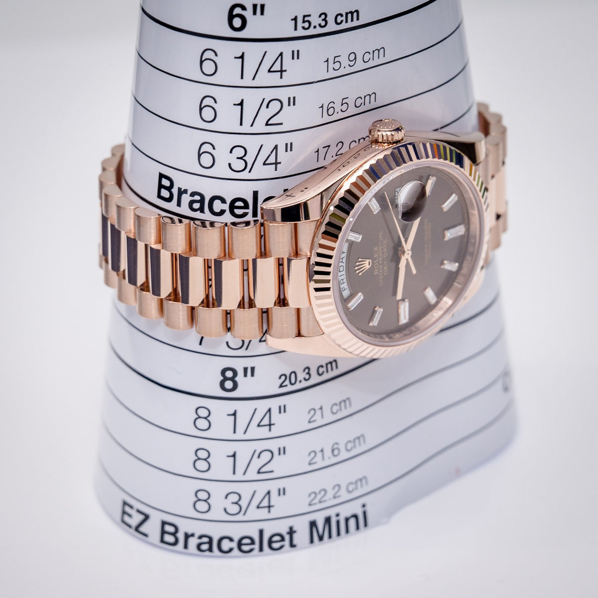 Rolex Day-Date 228235 Rose Gold Chocolate Baguette Dial – detail