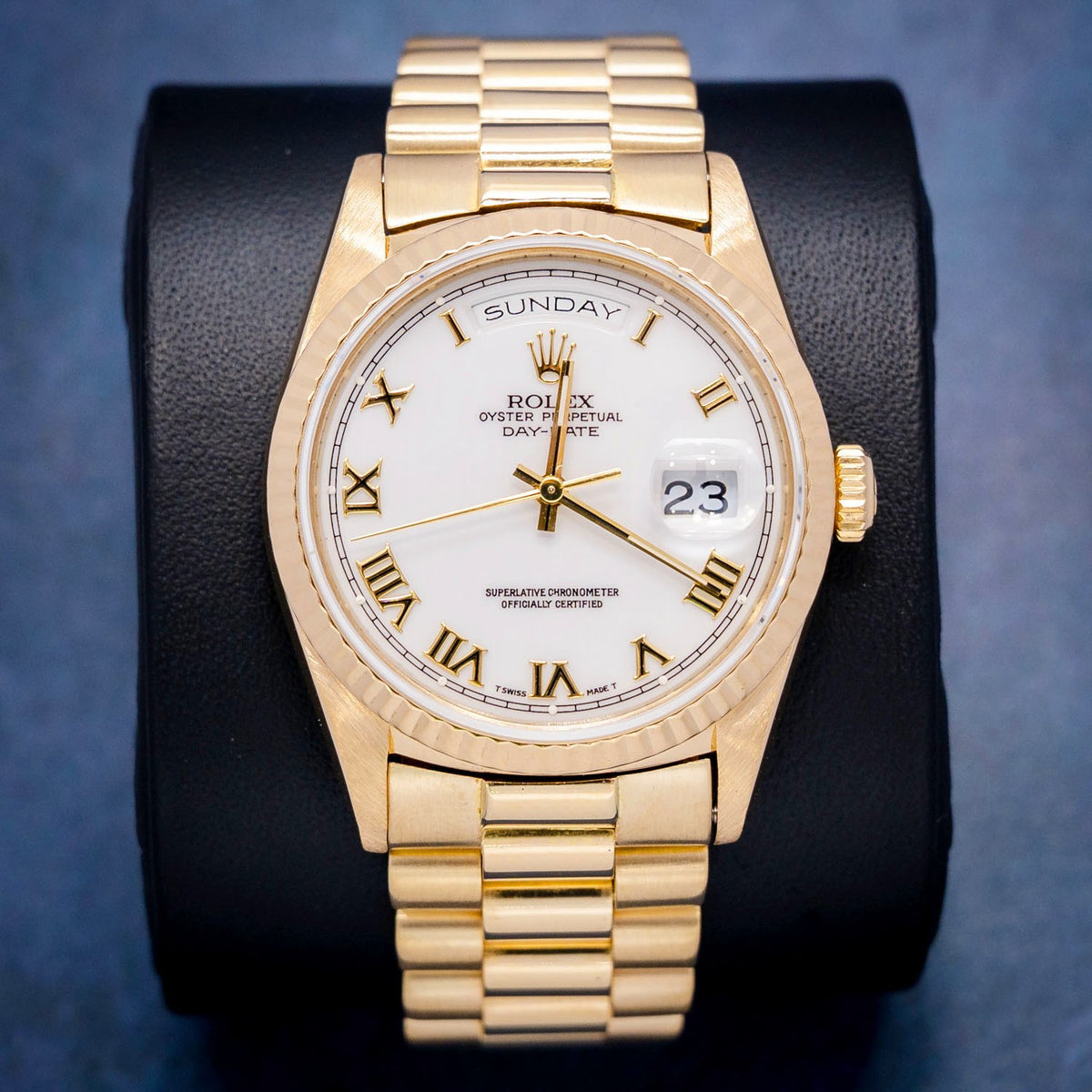 Rolex Day-Date 18238 Yellow Gold – front