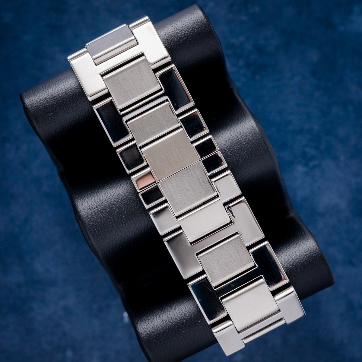 Cartier Tank Solo XL W5200027 Steel – caseback