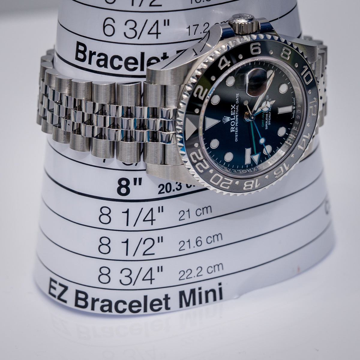 Rolex GMT-Master II 126710GRNR Ceramic – detail