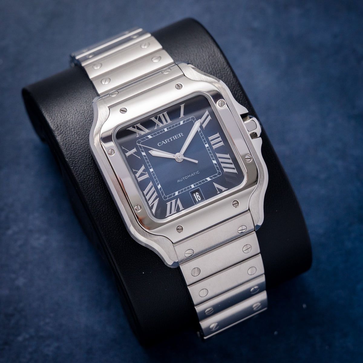 Cartier Santos Large WSSA0071 Blue Dial – dial close-up