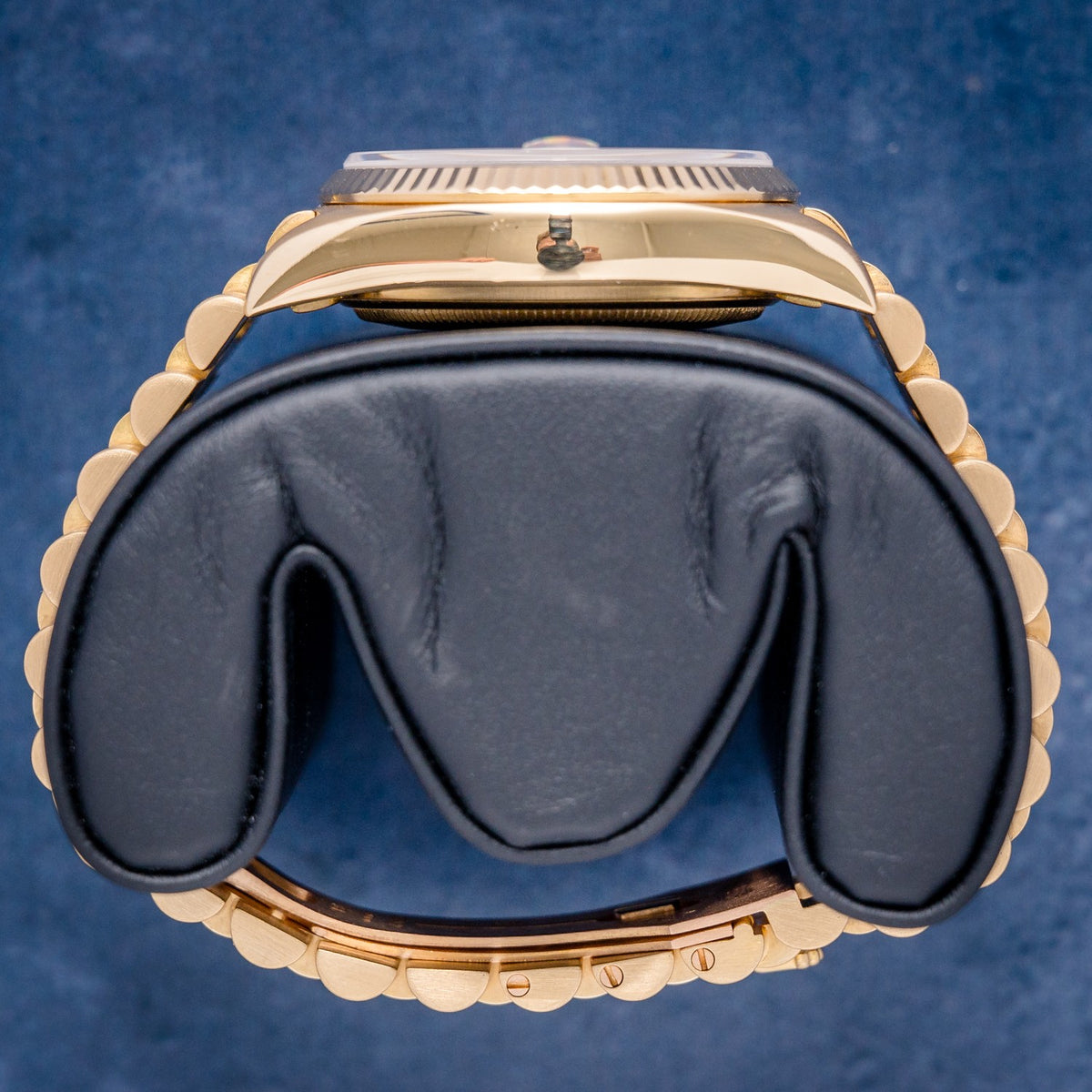 Rolex Day-Date 18038 Yellow Gold Blue Index Dial – caseback