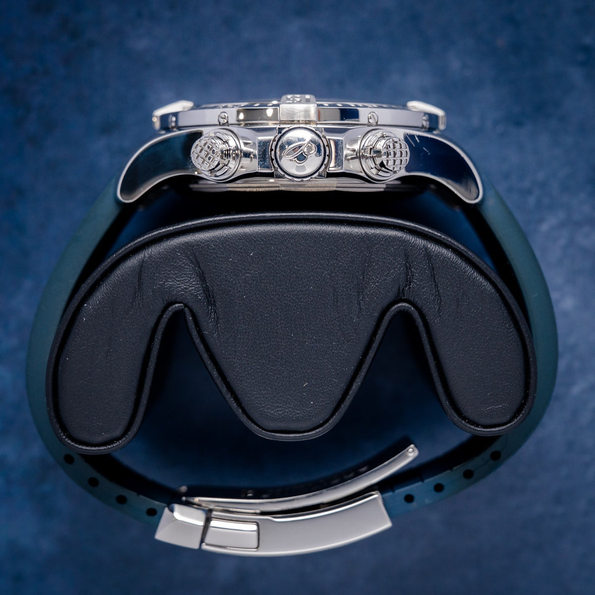 Breitling Super Avenger A13371 Steel Navy Dial – bracelet